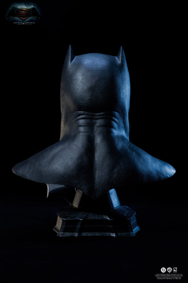 Batman v Superman: Dawn of Justice Batman Cowl Replica Exclusive Edition