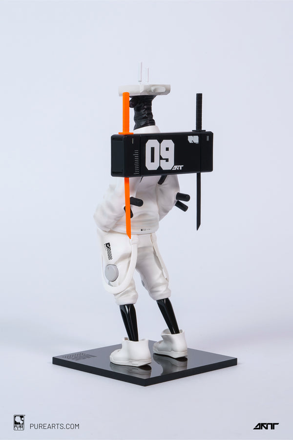 DOODE DD3 Phantom Panda 1/6 Scale Figure