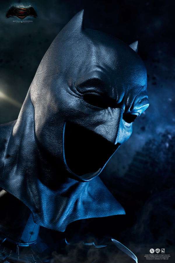 Batman v Superman: Dawn of Justice Batman Cowl Replica Exclusive Edition