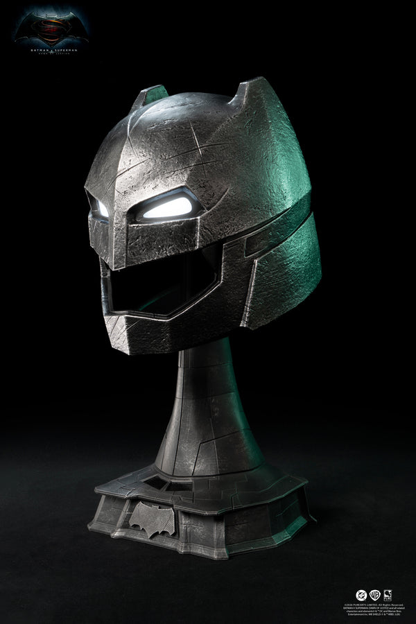 Batman v Superman: Dawn of Justice Armored Batman Helmet Replica Exclusive Edition