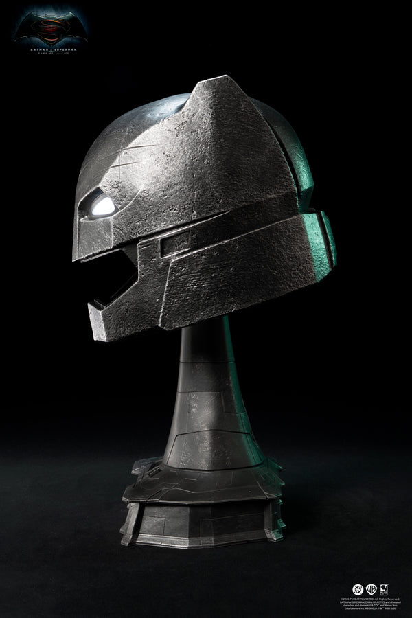 Batman v Superman: Dawn of Justice Armored Batman Helmet Replica Exclusive Edition