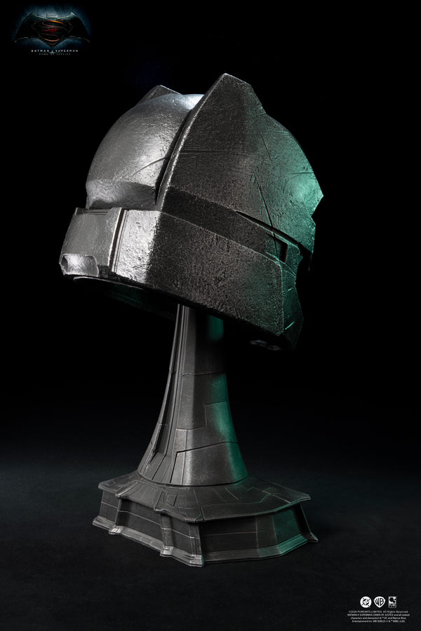 Batman v Superman: Dawn of Justice Armored Batman Helmet Replica Exclusive Edition