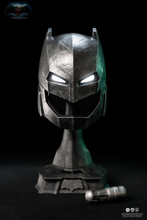 Batman v Superman: Dawn of Justice Armored Batman Helmet Replica Exclusive Edition