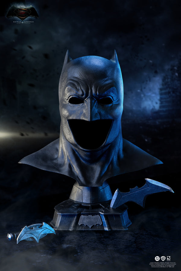 Batman v Superman: Dawn of Justice Batman Cowl Replica Exclusive Edition