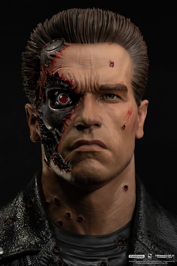 Terminator 2 T-800 Model 101 Battle Damaged Art Mask Exclusive Edition
