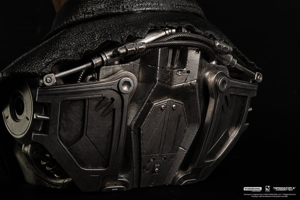 Terminator 2 T-800 Model 101 Battle Damaged Art Mask Exclusive Edition