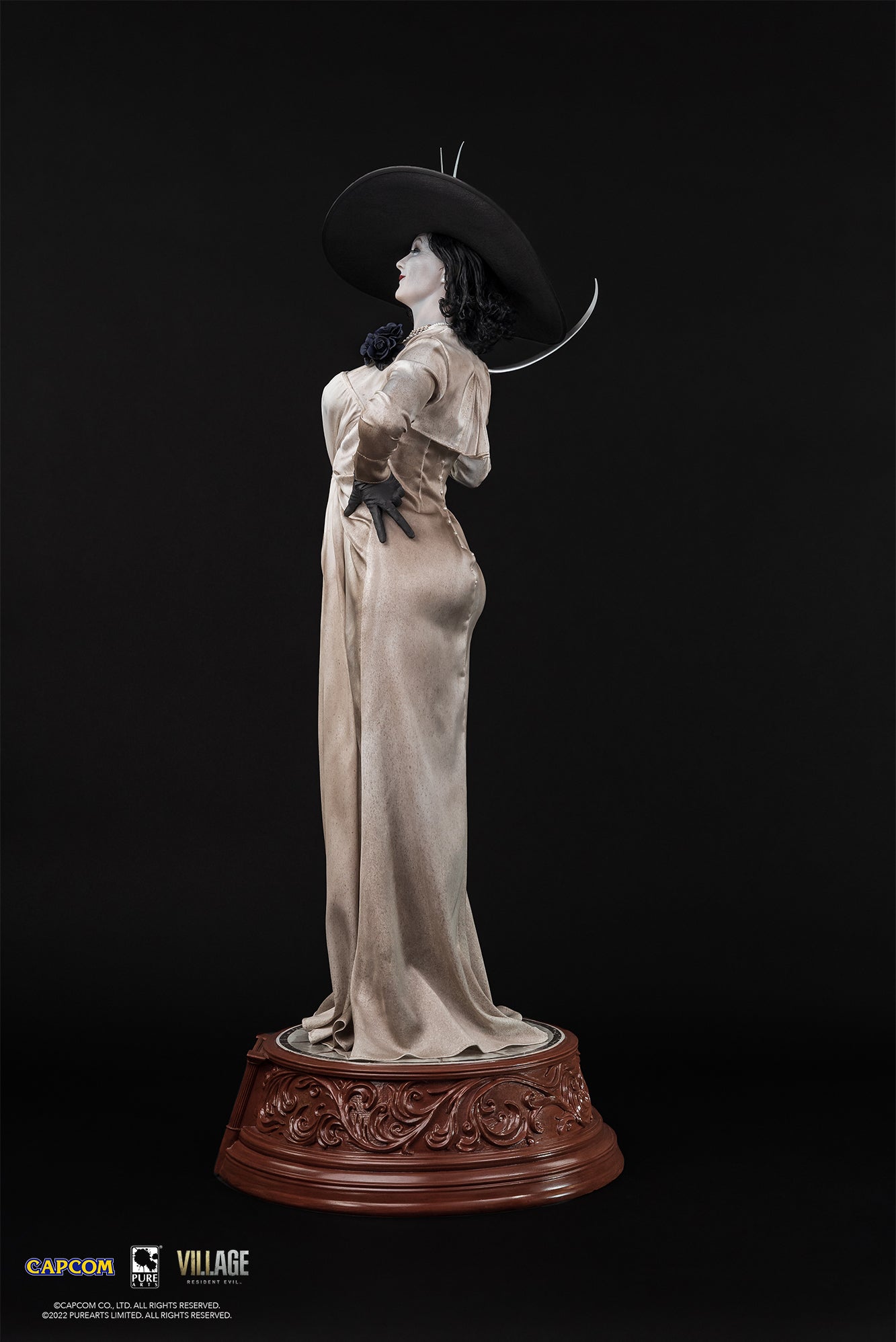 Resident Evil Village - Lady Dimitrescu 1/4 Scale Statue Resident Evil Village - Lady Dimitrescu 1/4 Scale Statue
