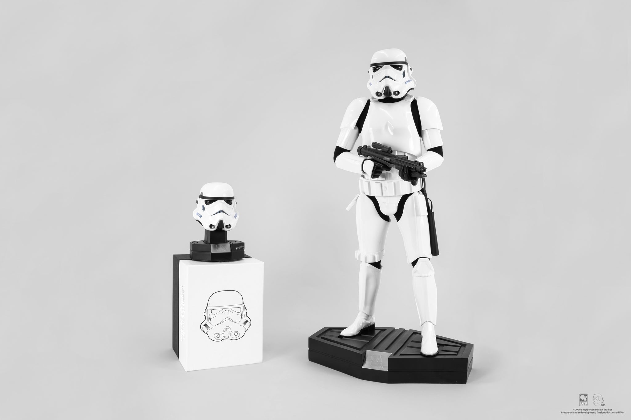 Shepperton Design Studios Star Wars Original Stormtrooper Helmet 3D Glass Set