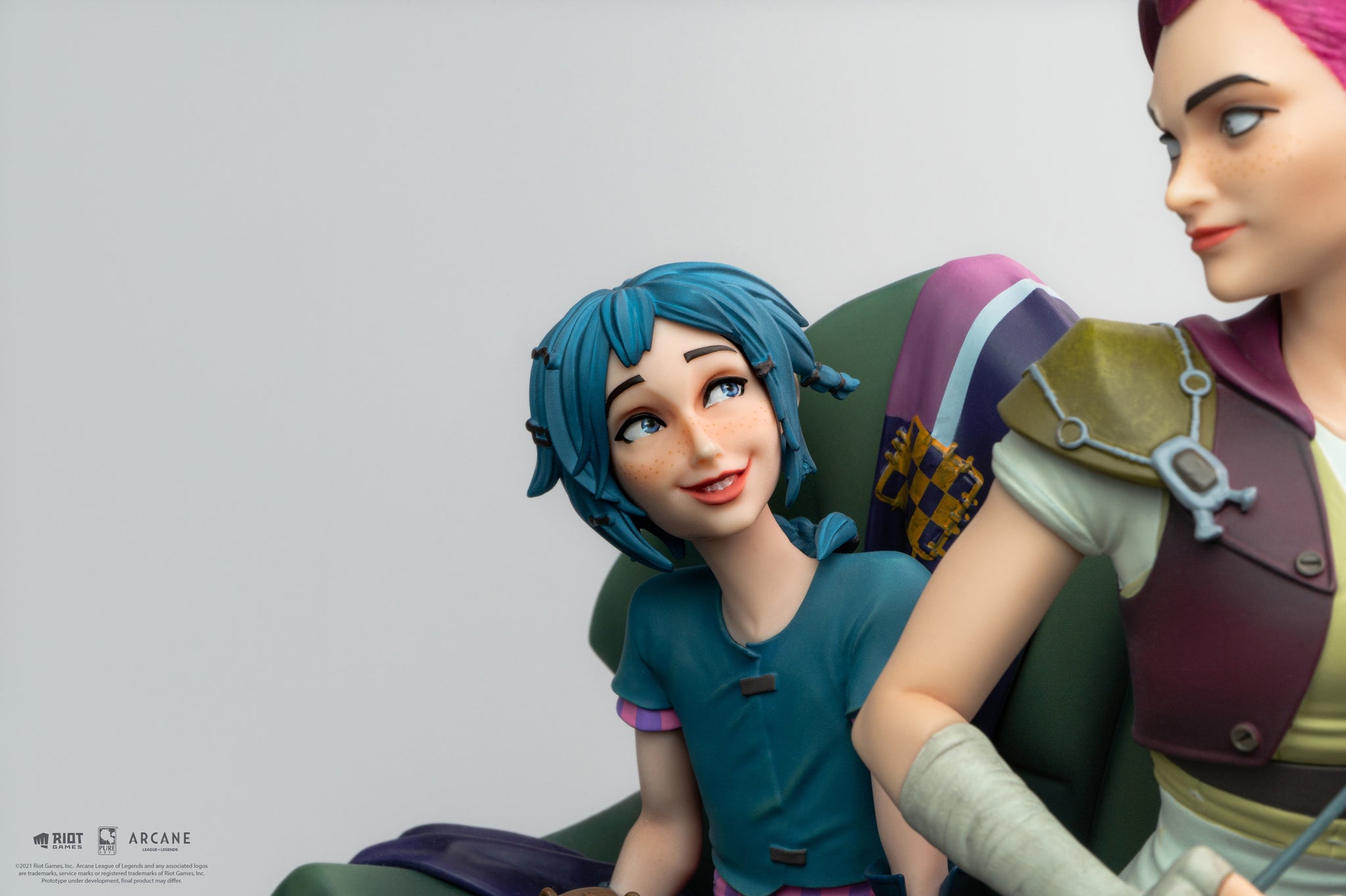 Arcane Powder & Vi 1/6 Scale Statue from League of Legends – PureArts